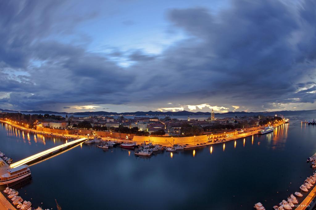 Sunset View Apartment Zara Esterno foto