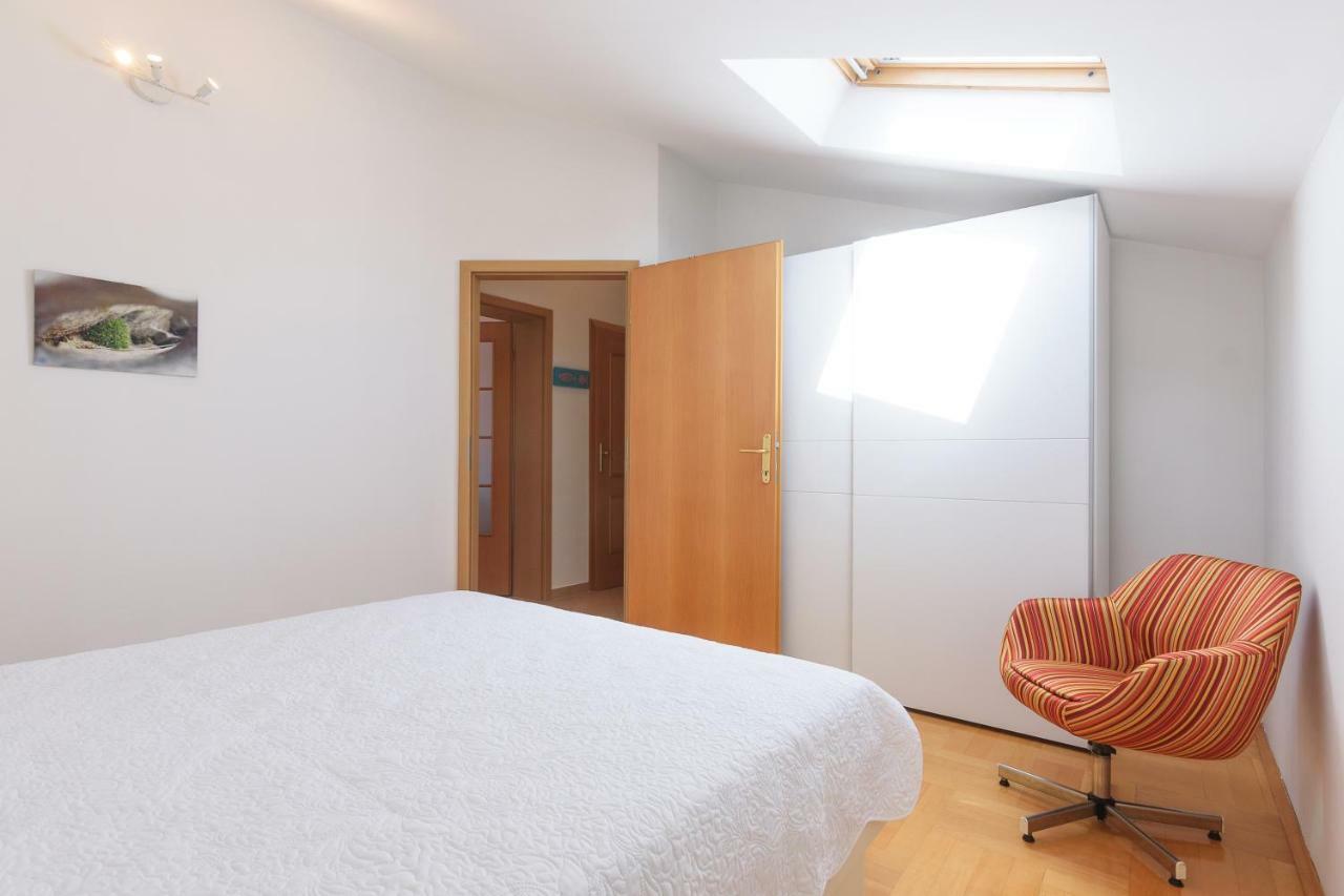 Sunset View Apartment Zara Esterno foto