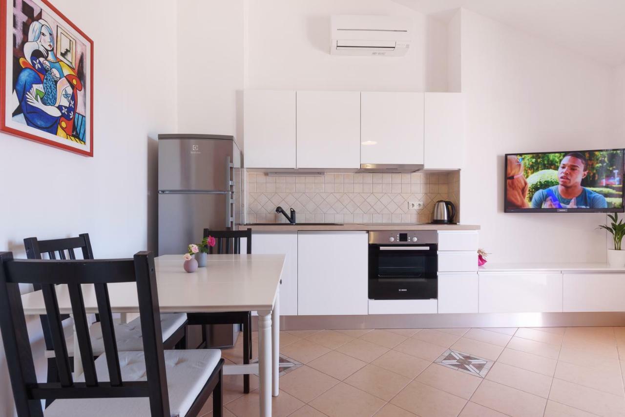 Sunset View Apartment Zara Esterno foto